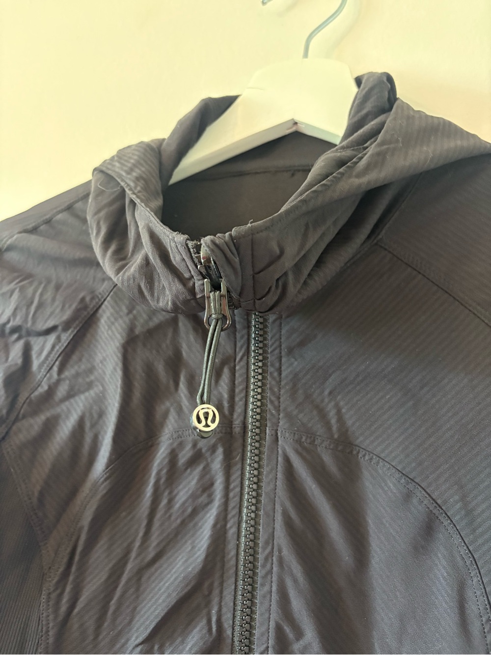 Lululemon In Flux Reversible Jacket Size 4 - Picture 4 of 8